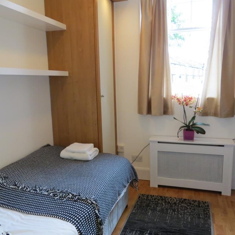 Flat 209 Fulham Palace Road, Fulham W6 9HH - Photo 1