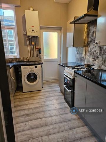 1 bedroom in a house share to rent - Photo 5