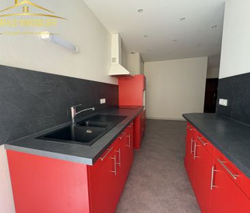 Location Appartement 3 pièces 88m² CHARLIEU 42190 - Photo 3