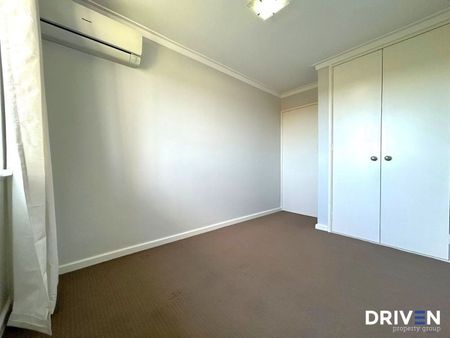 Elevated Living in a Peaceful Cul-de-Sac – Modern Comfort & Stunning Views - Photo 2