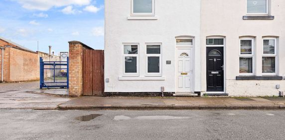 Bennett Street Room 5 - Photo 2