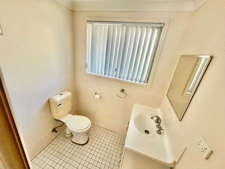 Single level home with 3 bedrooms - Photo 5