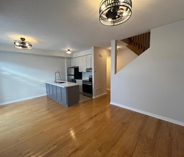 For Lease - 2435 Greenwich Drive Unit# 54, Oakville, Ontario - Photo 4