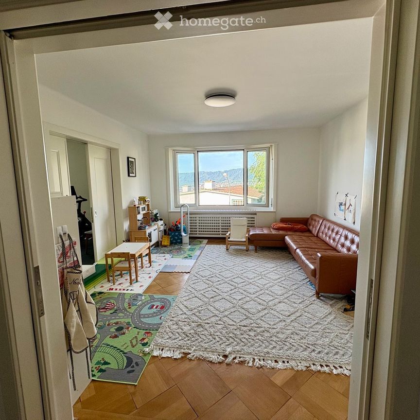 ab sofort bis mind. 30.09.2027 grosszügige 6.5-Zimmer-Terrassenwohnung an der Restelbergstrasse - Foto 1