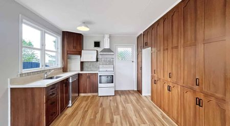 AWAPUNI- 3 BEDROOMS - Photo 4