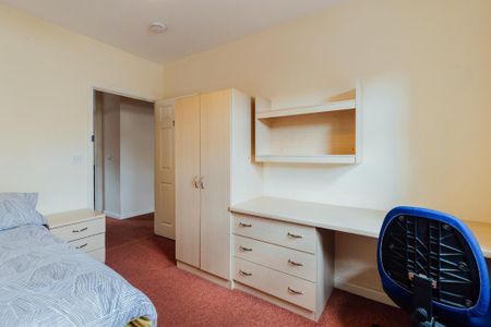 4 bedroom house to rent - Photo 3