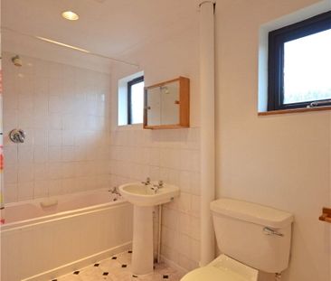 Well presented mid terrace 3 bedroom house to rent in Cambridge wit... - Photo 6