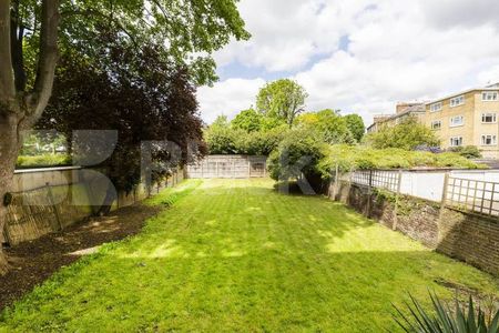 Beautiful one bedroom in a gated building - Photo 4