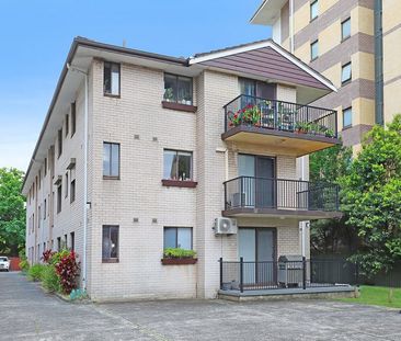 "Quiet & Convenient Ground-Floor Living" - Photo 5