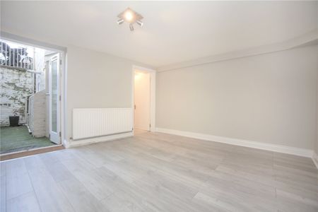 London Road, - Photo 2