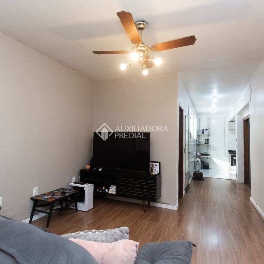 Apartamento com 2 quartos e 76m² para alugar em São Sebastião, Porto Alegre. - Photo 1