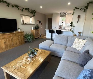 A Hidden Gem in the heart of Botany Downs - Photo 3