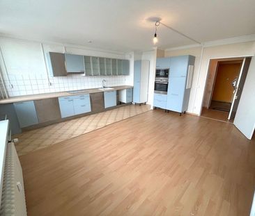 Großzügige 4-Zimmer Maisonette Wohnung mit 2 Balkonen und Einbauküche! - Photo 1
