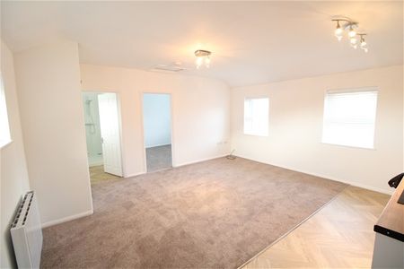 High Street, Wivenhoe, Colchester - Photo 2