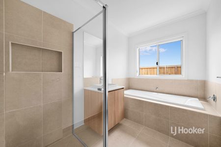 29 Imitation Road, Tarneit VIC - Photo 4