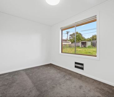 Cul-de-sac Charm in the Heart of Woden - Photo 3