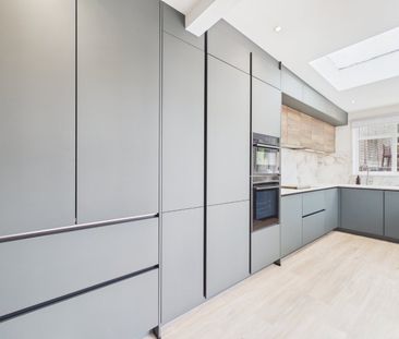 3 bedroom House in Argyle Road, Reading - Photo 6