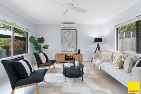 MODERN STYLED FAMILY HOME - Photo 3