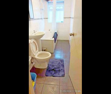 Room in a Shared Flat, Smithdown Road, L15 - Photo 6