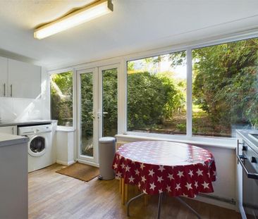 3 bedroom terraced house to rent - Photo 5