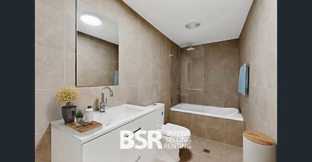 Oversized One-Bedroom Renovated Apartment in the Heart of Eastwood - Photo 4