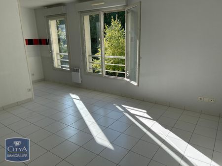 Location Appartement 1 pièce 38m² PROVINS 77160 - Photo 2