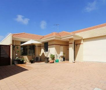 Low Maintenance 3 Bedroom 2 Bathroom Home - Photo 1