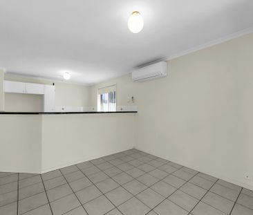 Convenient Greenwith Living - Space, Comfort and Location! - Photo 1
