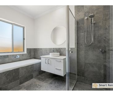 2/8 Landscape Court, Nambour QLD 4560 - Duplex For Rent | Domain - Photo 6