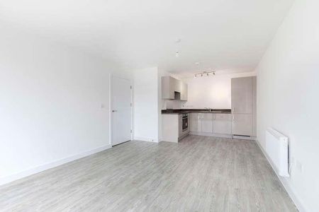 The Waterfront, Gloucester, GL2 - Photo 2