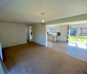 4 bedroom terraced house to rent - Photo 6