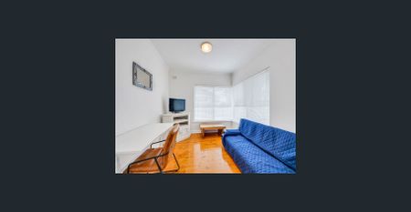 Charming 1970s Double-Brick Coastal Villa - Photo 3