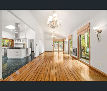 52 Donald Road, Wheelers Hill, Vic 3150 - Photo 2
