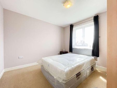 Amazon Court, Admirals Way, Gravesend, Kent, DA12 - Photo 3