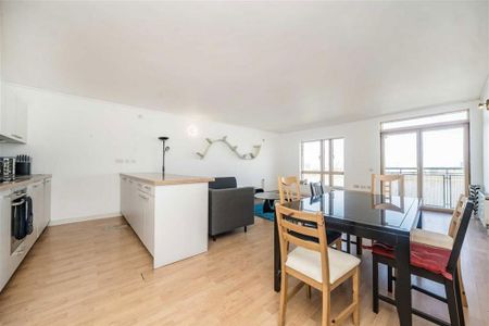 3 bedroom flat to rent - Photo 3