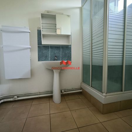 Location Appartement 2 pièces 40m² - Photo 4