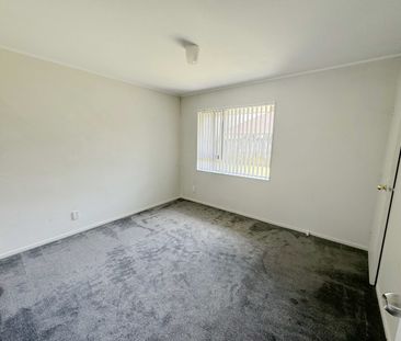 80 Chapel Road, Flat Bush - Photo 3