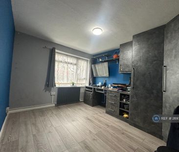 2 bedroom maisonette to rent - Photo 3