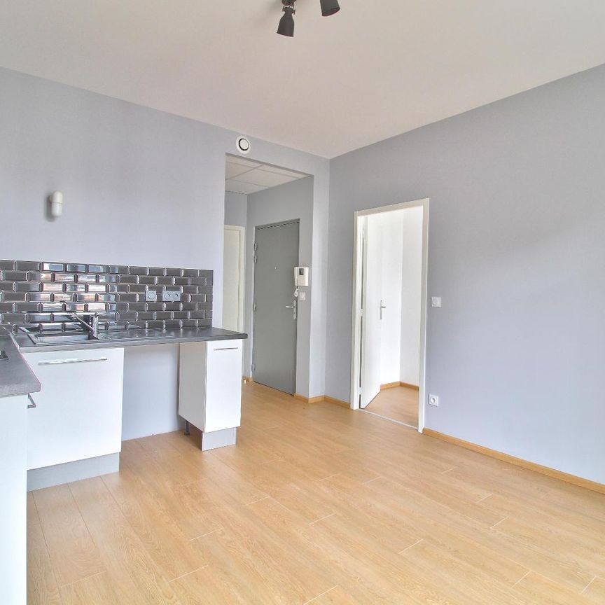Location Appartement 2 pièces 32m² ST ETIENNE 42100 - Photo 1