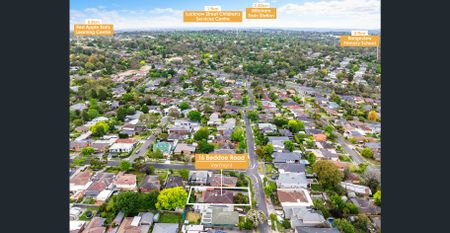 BEAUTIFULLY PRESENTED HOME A WALK TO SCHOOLS - Photo 4