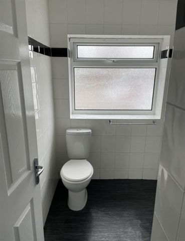 2 Bedroom Apartment Available Arranging tenancy - Photo 5