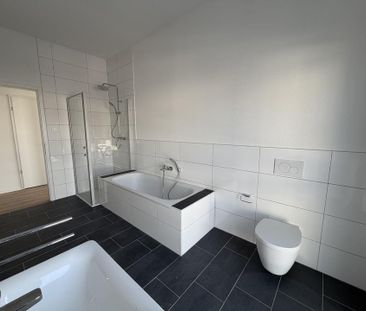 Komfortable 2-Zimmer-Wohnung im Neubau mit Aufzug - Photo 4