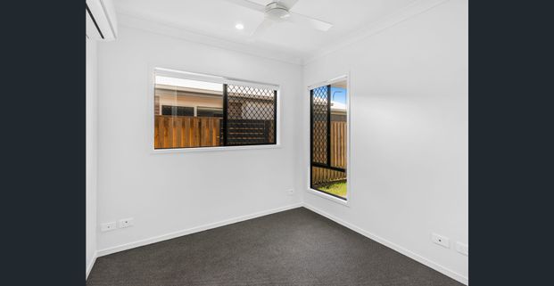 Stylish 2-Bedroom Duplex in Family-Friendly Suburb - Photo 1