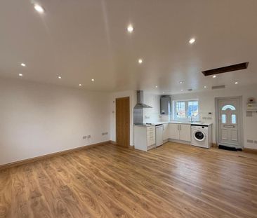 Studio to rent - Photo 3