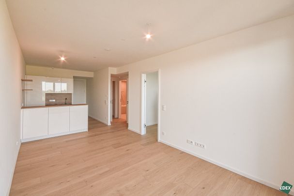 ERSTBEZUG: Traumhafte 2-Zimmer Wohnung mit großem Balkon und Fernblick | GRÜNBLICK | - Photo 1