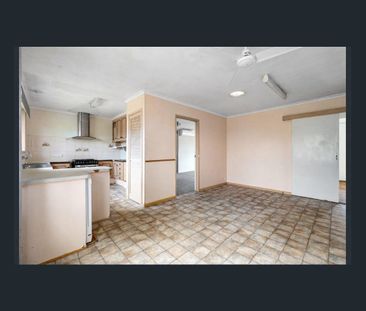 3 Kadina Close, Frankston, Vic 3199 - Photo 2