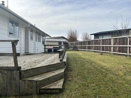 Quiet Cul-De-Sac, Home for Rent - Photo 4