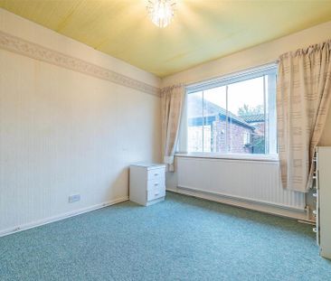 2 bedroom semi-detached bungalow to rent - Photo 4