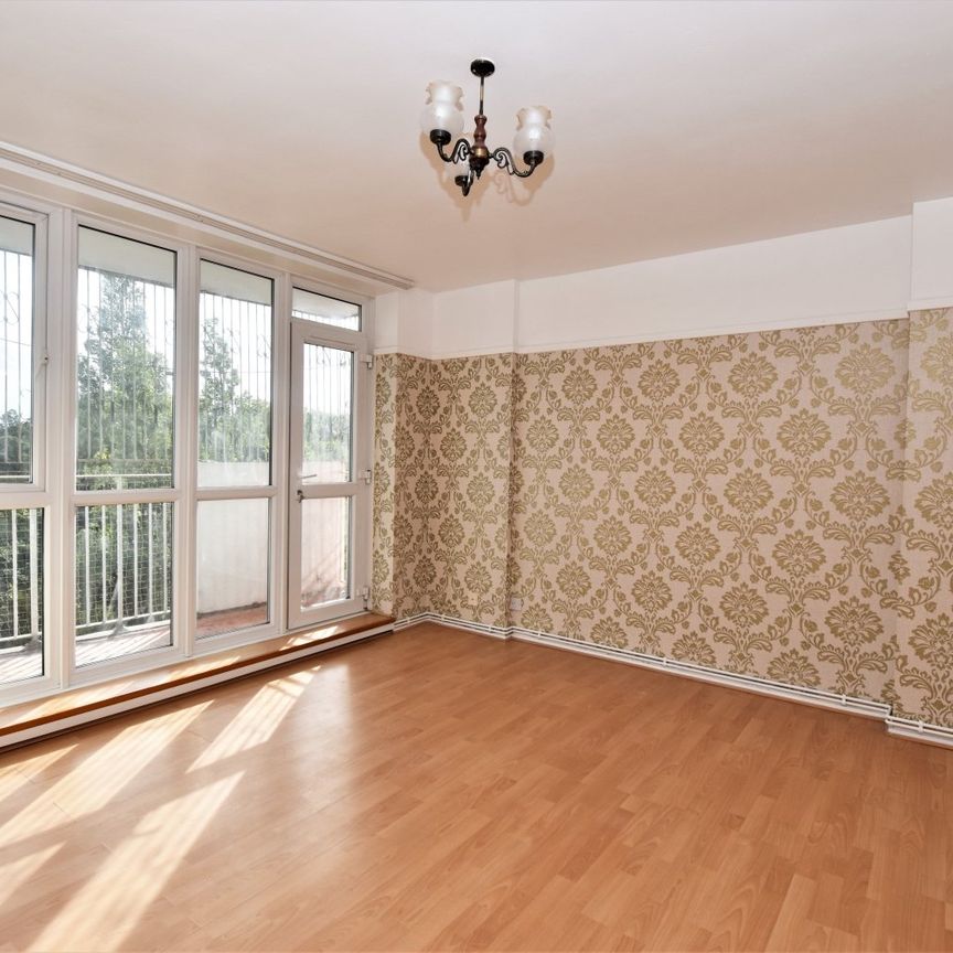 Flat to rent - Lewisham Park, London, SE13 - Photo 1
