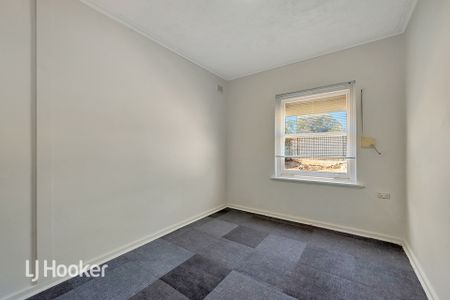 Three Bedroom Home - Photo 2